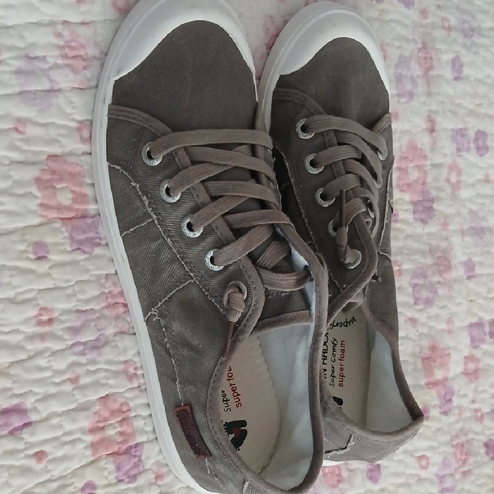 Jenn Ardor Gray Sneakers - Picture 7 of 10